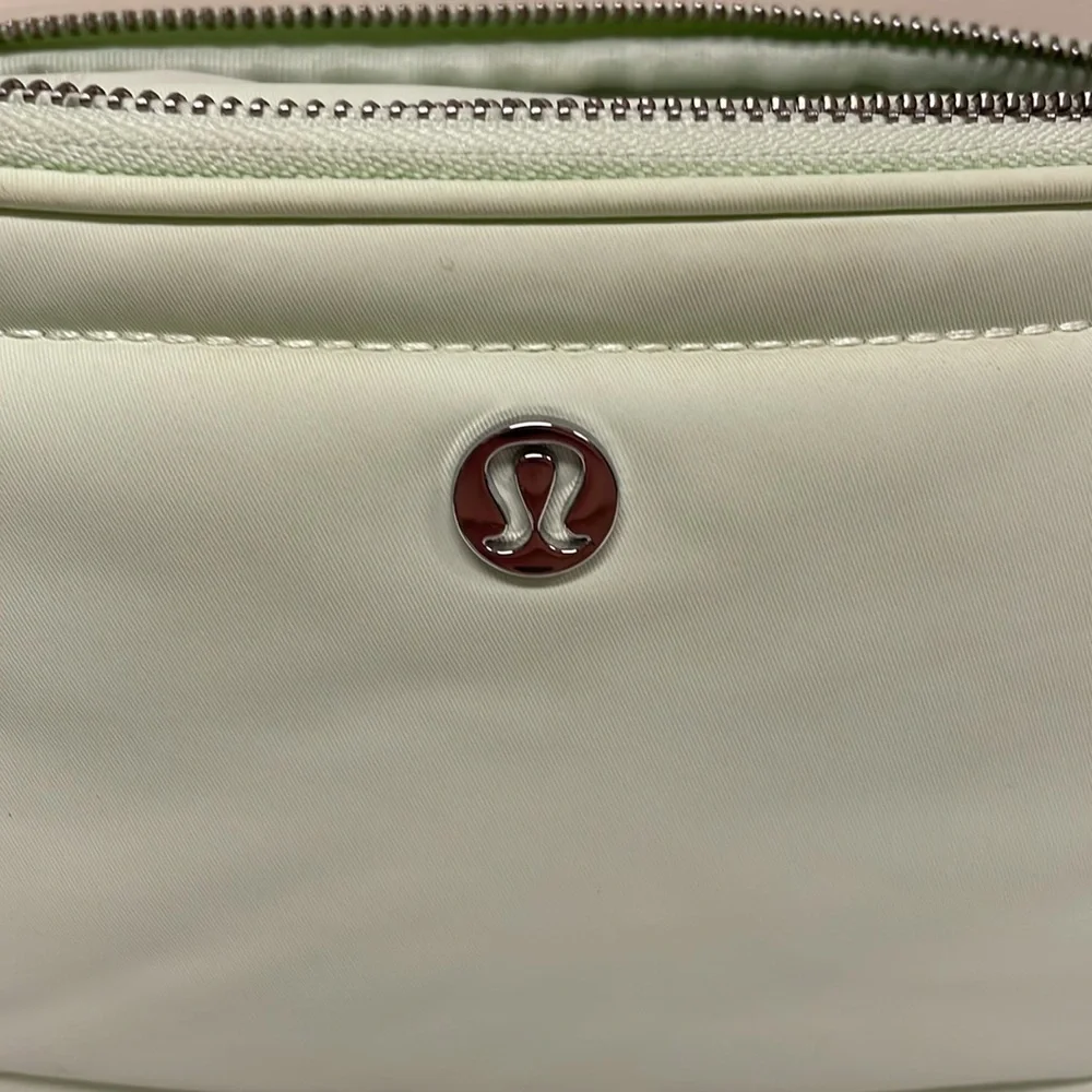 Lululemon Crossbody Camera Bag 2L